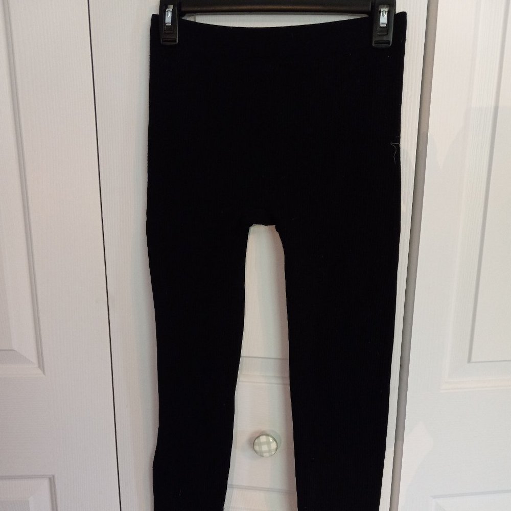 Black ribbed leggings, size L